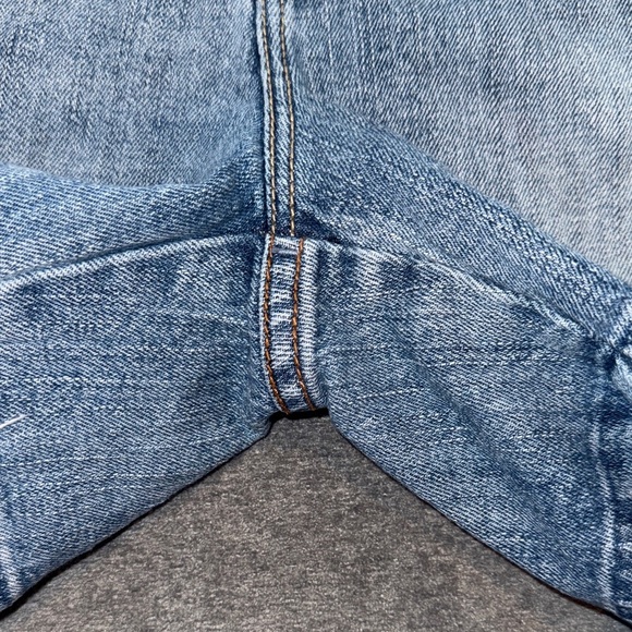 Boot Heel Trading Co- Light Blue Frayed Jean Shorts size 10 - Picture 9 of 15